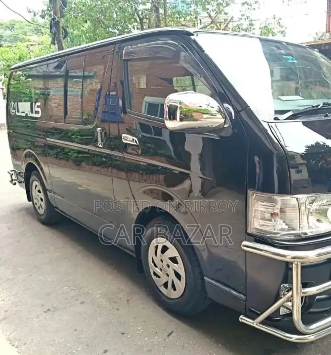 Toyota HiAce 2009 Black