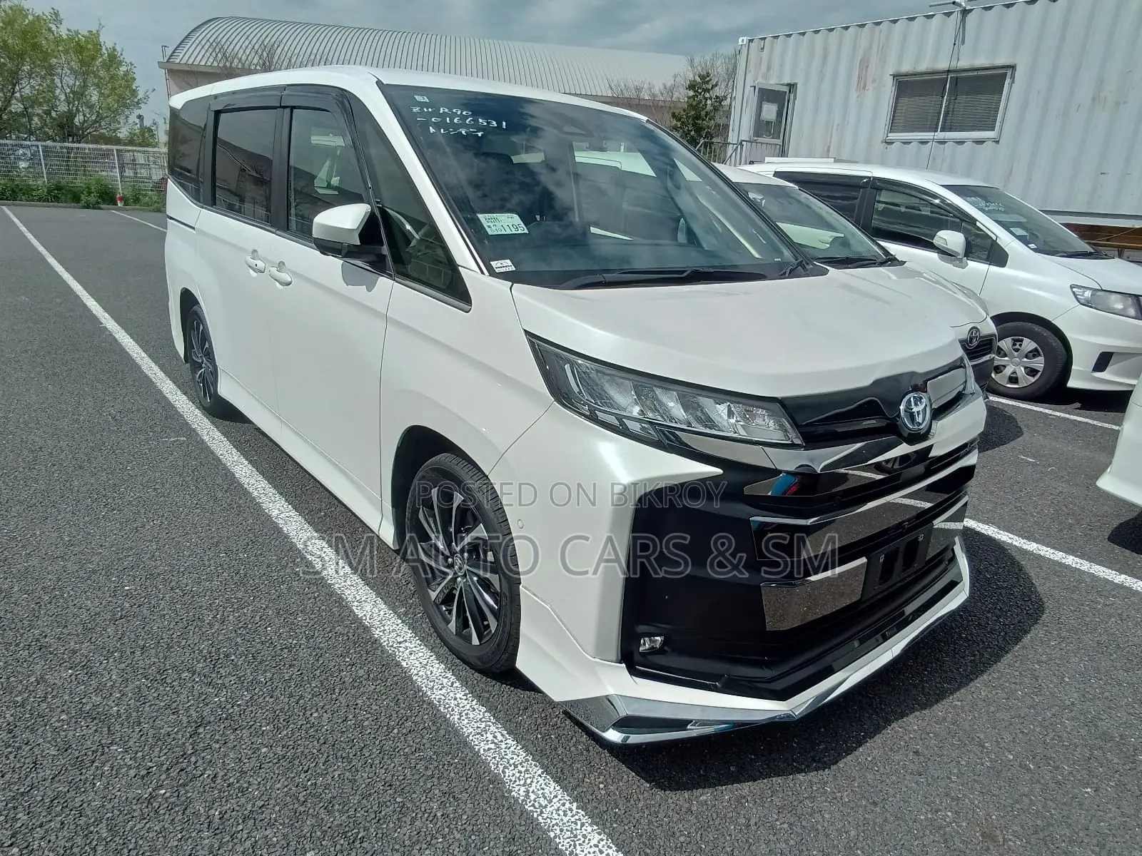 Toyota Noah 2024 Pearl