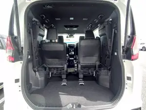 Toyota Noah 2024 Pearl