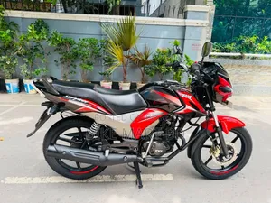 টিভিএস স্ট্রাইকার ১২৫ ২০২৪ কালো