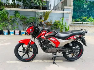 টিভিএস স্ট্রাইকার ১২৫ ২০২৪ কালো