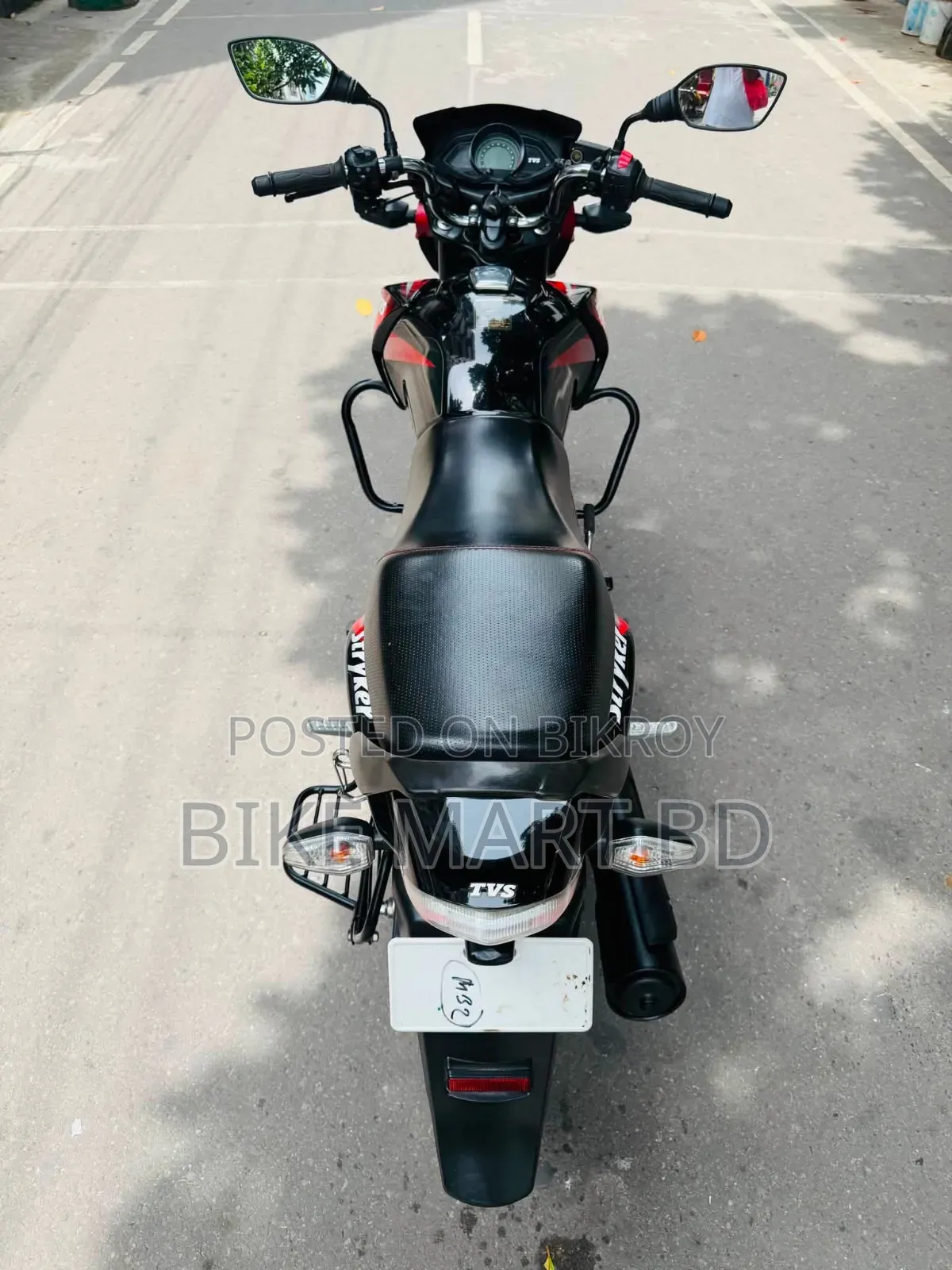 টিভিএস স্ট্রাইকার ১২৫ ২০২৪ কালো