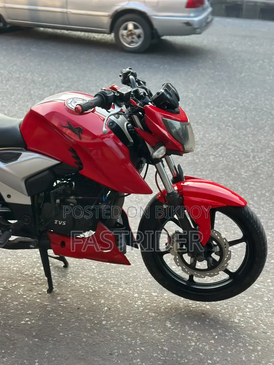 টিভিএস আপাচে ১৬০ ৪ভি ২০১৯ লাল