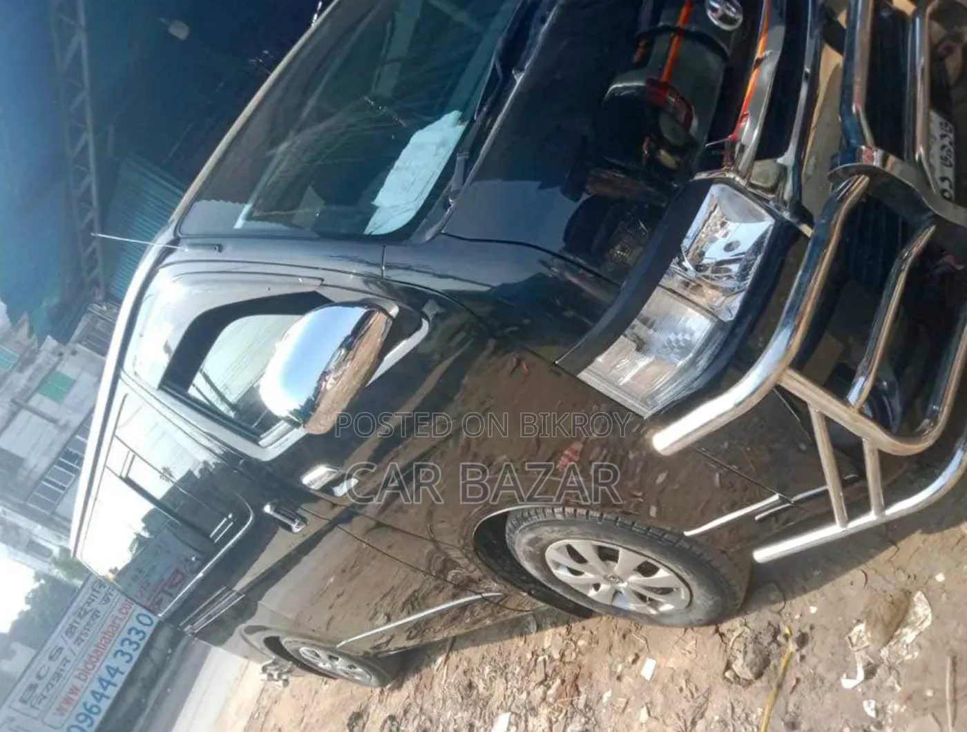 টয়োটা হাইয়েস ২০১১ কালো