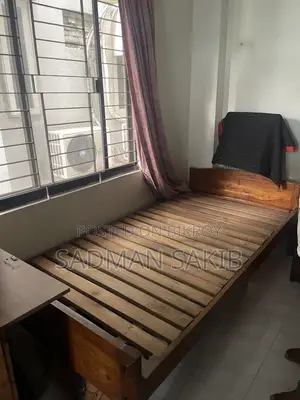 বিক্রির জন্য সিঙ্গেল কাঠের খাট