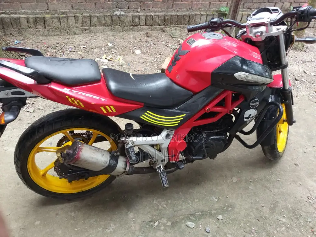 Runner XTREET 150 2016 Red