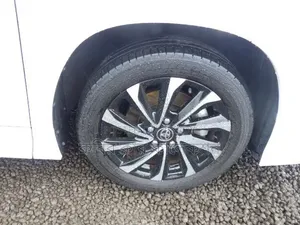 New Toyota Noah 2023 Pearl