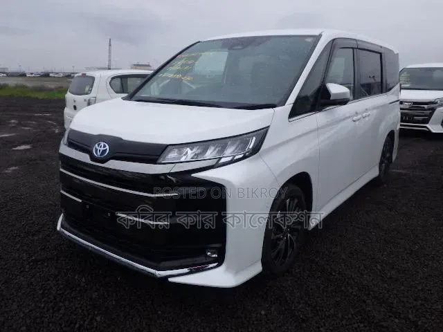 New Toyota Noah 2023 Pearl