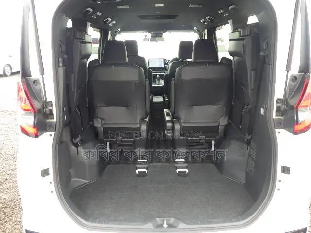 New Toyota Noah 2023 Pearl
