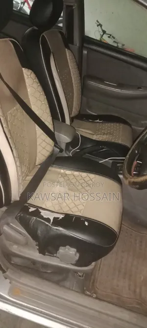 টয়োটা করোল্লা ২০০১ সিলভার