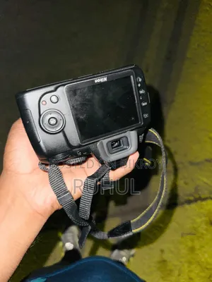 ডিএসএলআর ক্যামেরা