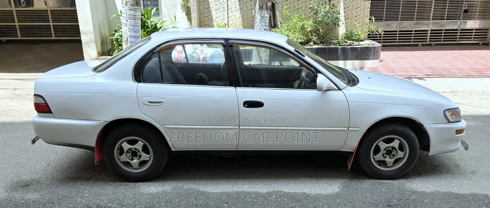 Toyota Corolla Sedan 1994 White