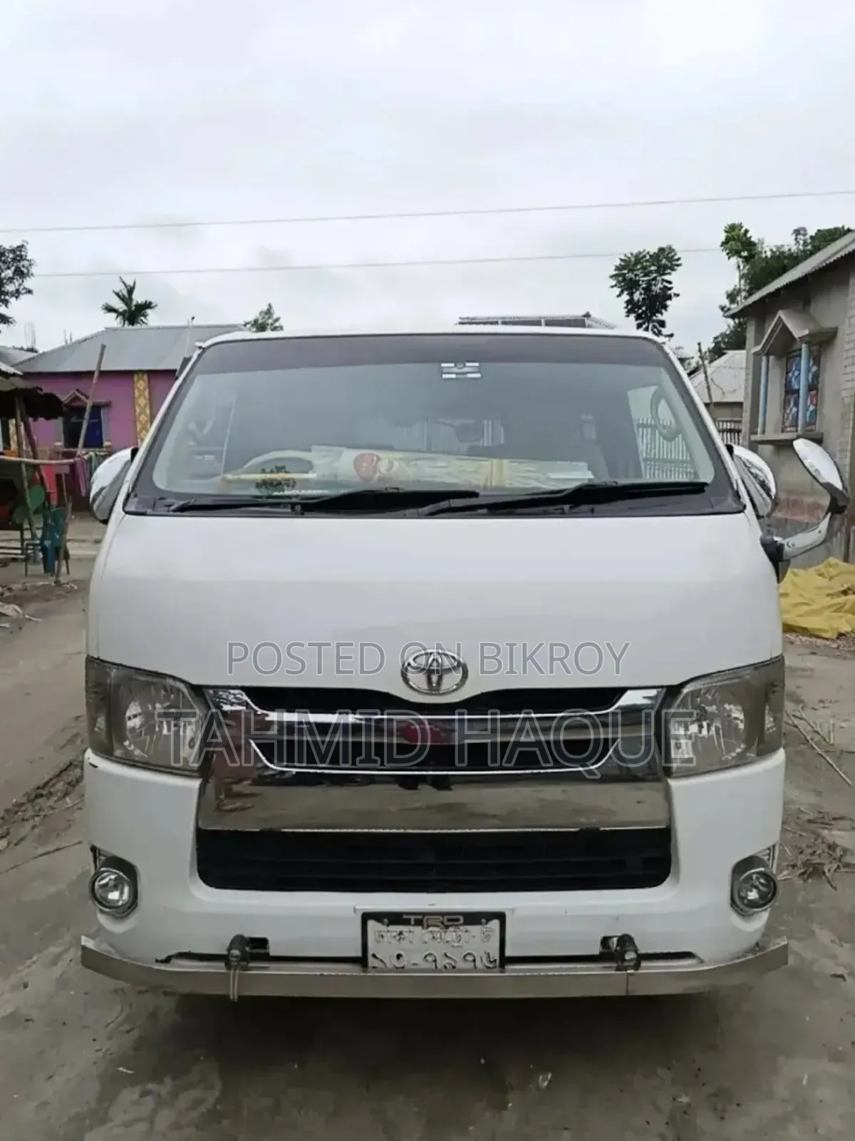 Toyota HiAce 2005 White
