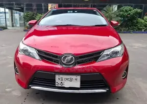 Toyota Auris 2014 Red
