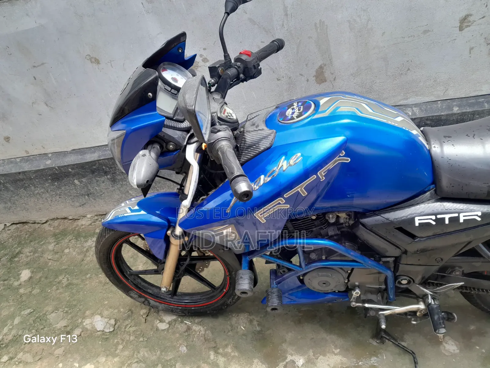টিভিএস অ্যাপাচি আরটিআর ১৬০ ২ভি ২০১৮ নীল