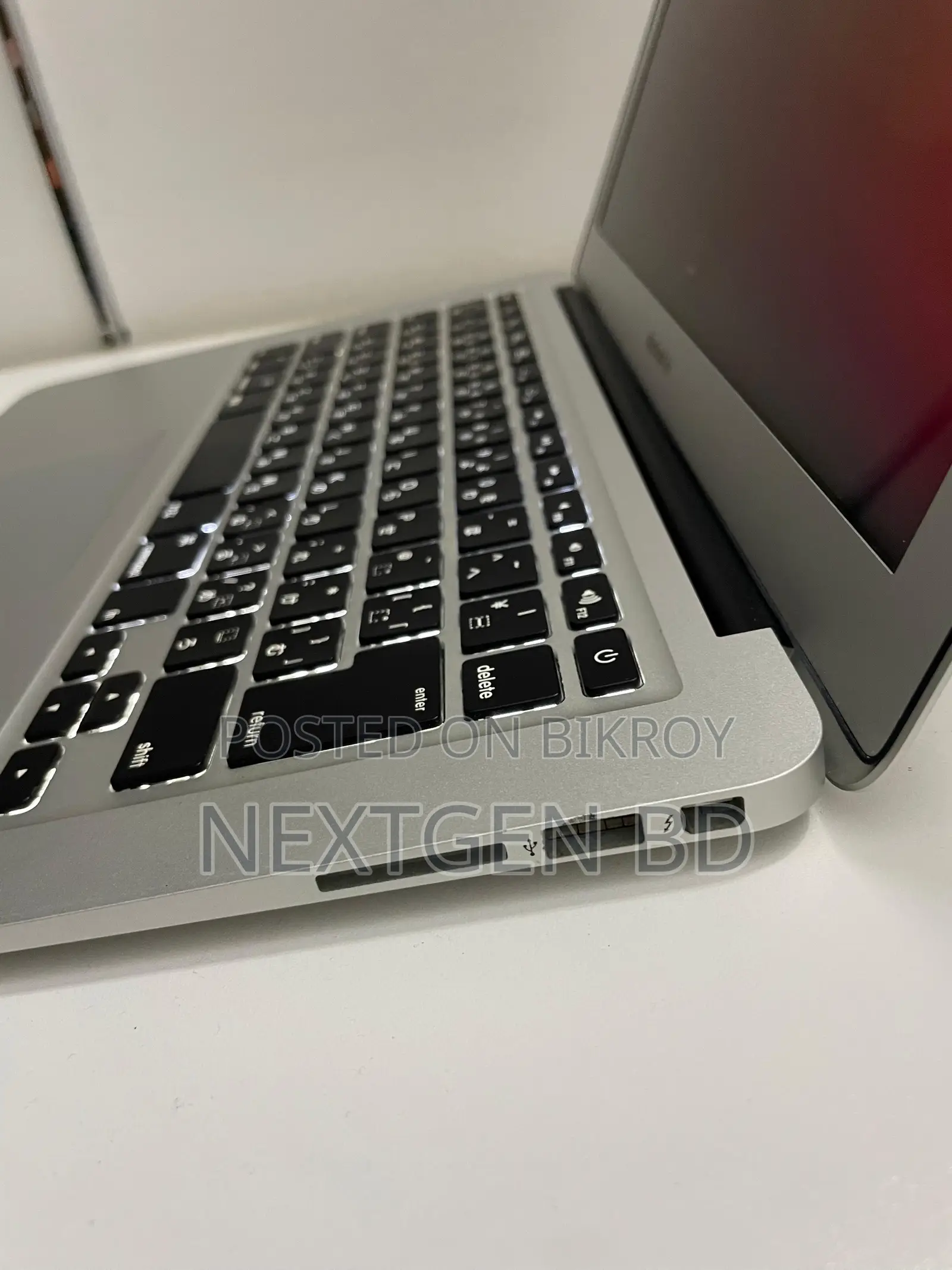 Laptop Apple MacBook Air 2017 8GB Intel Core i5 SSD 128GB