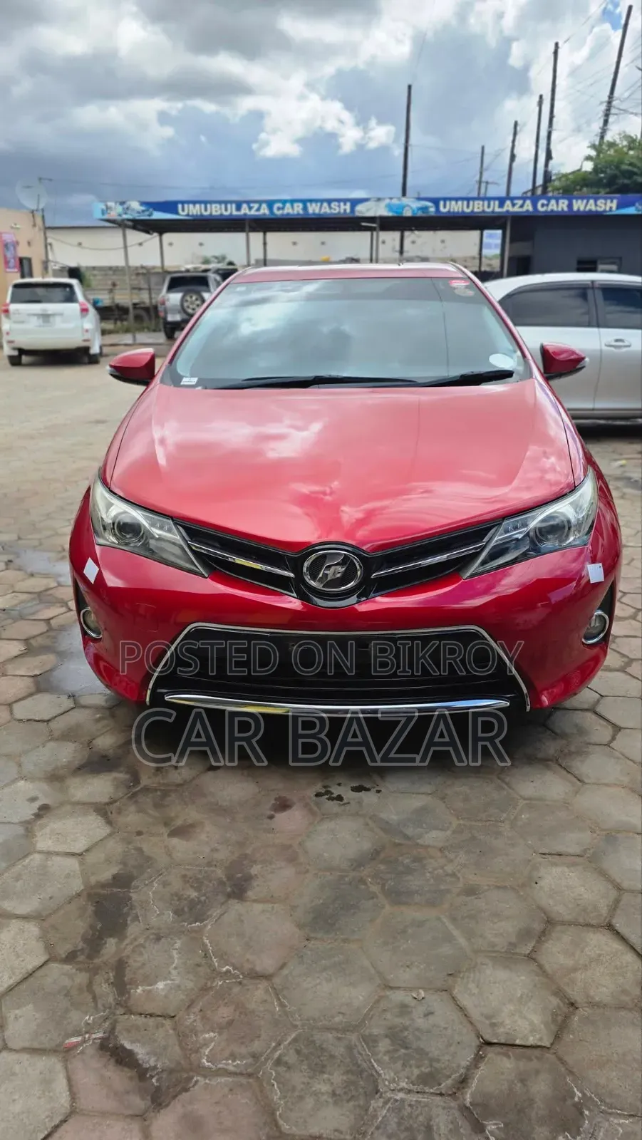Toyota Auris 2014 Red