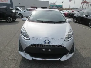 Toyota Aqua 2021 Silver