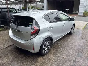 Toyota Aqua 2021 Silver