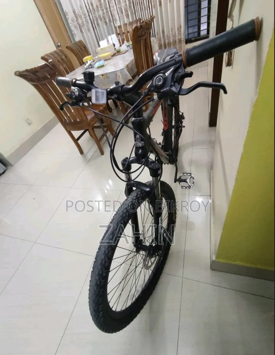Raleigh Talus 2.0 Mountain Bike