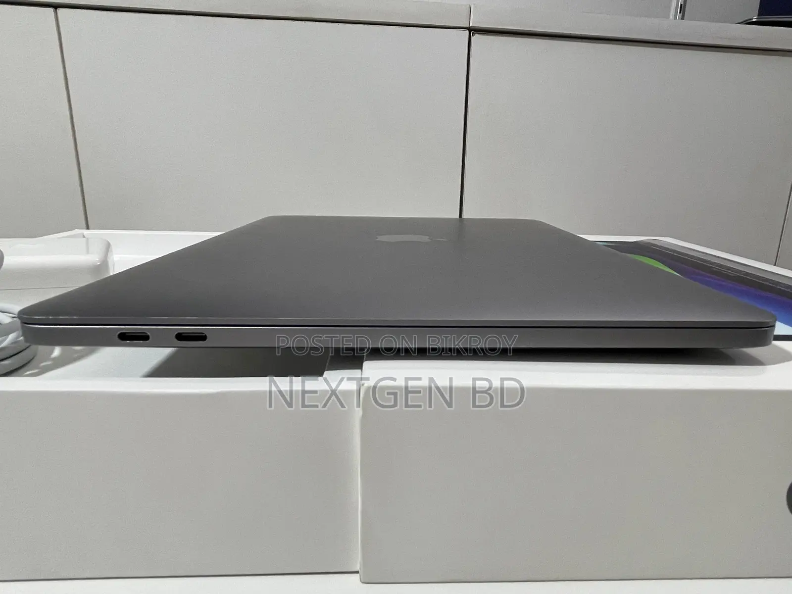 Laptop Apple MacBook Pro 2020 M1 8GB Apple M1 SSD 256GB