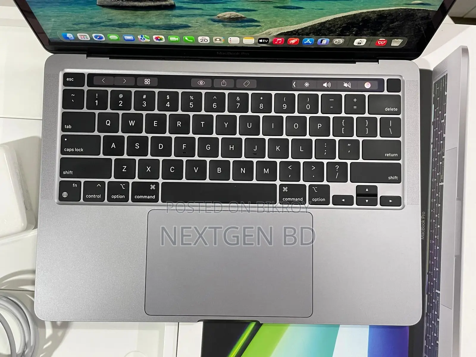 Laptop Apple MacBook Pro 2020 M1 8GB Apple M1 SSD 256GB