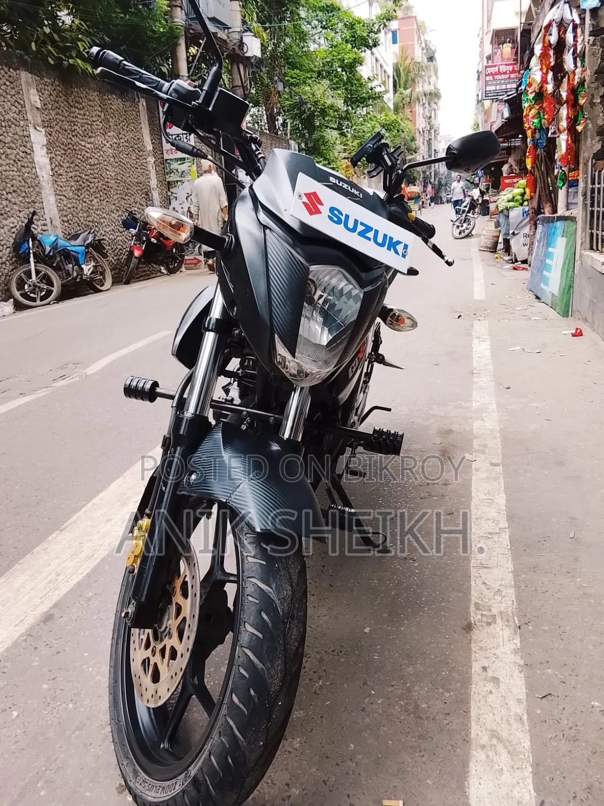 সুজুকি জিক্সার ২০২৩ ব্ল্যাক