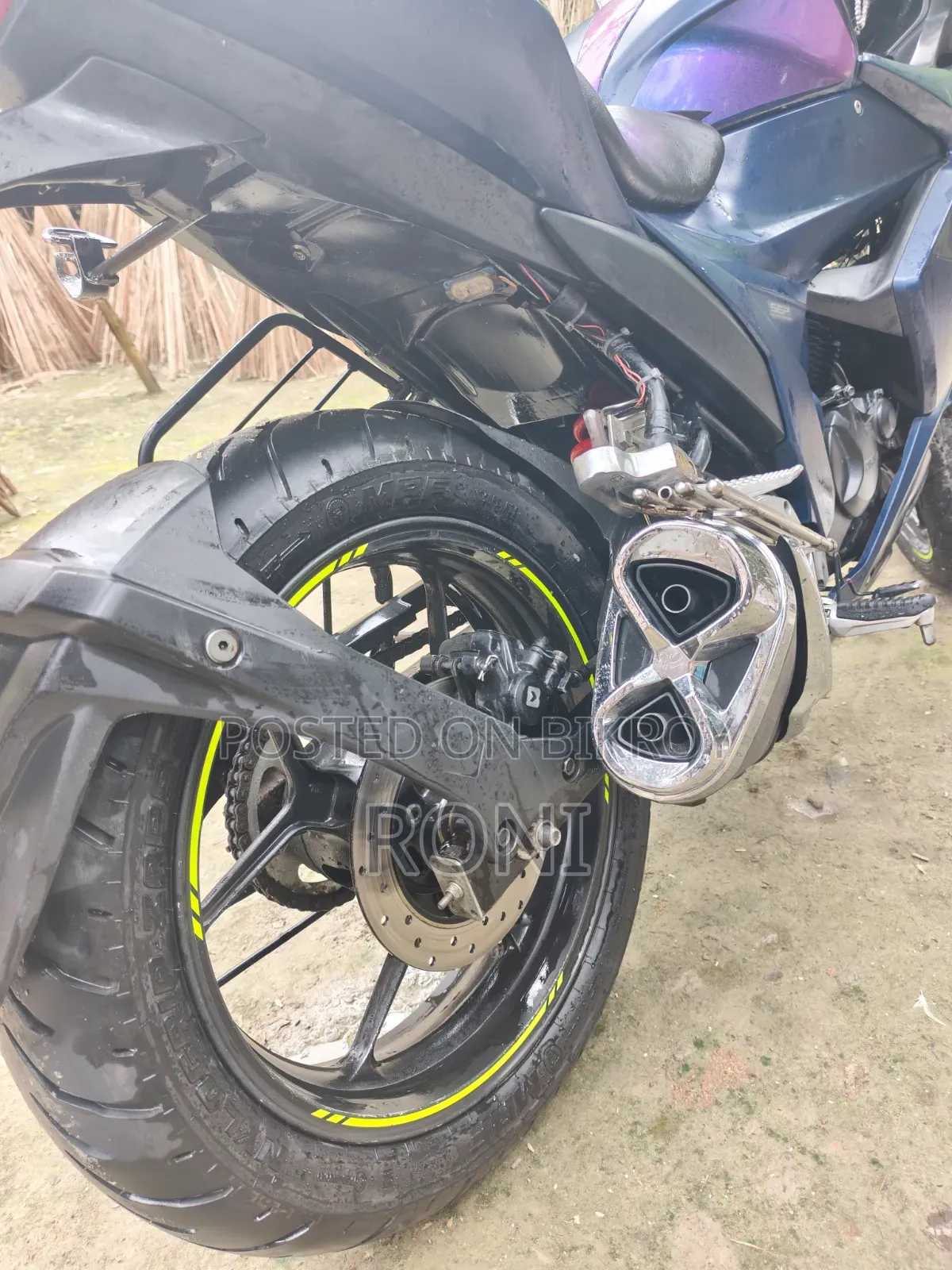 Suzuki Gixxer SF 2023