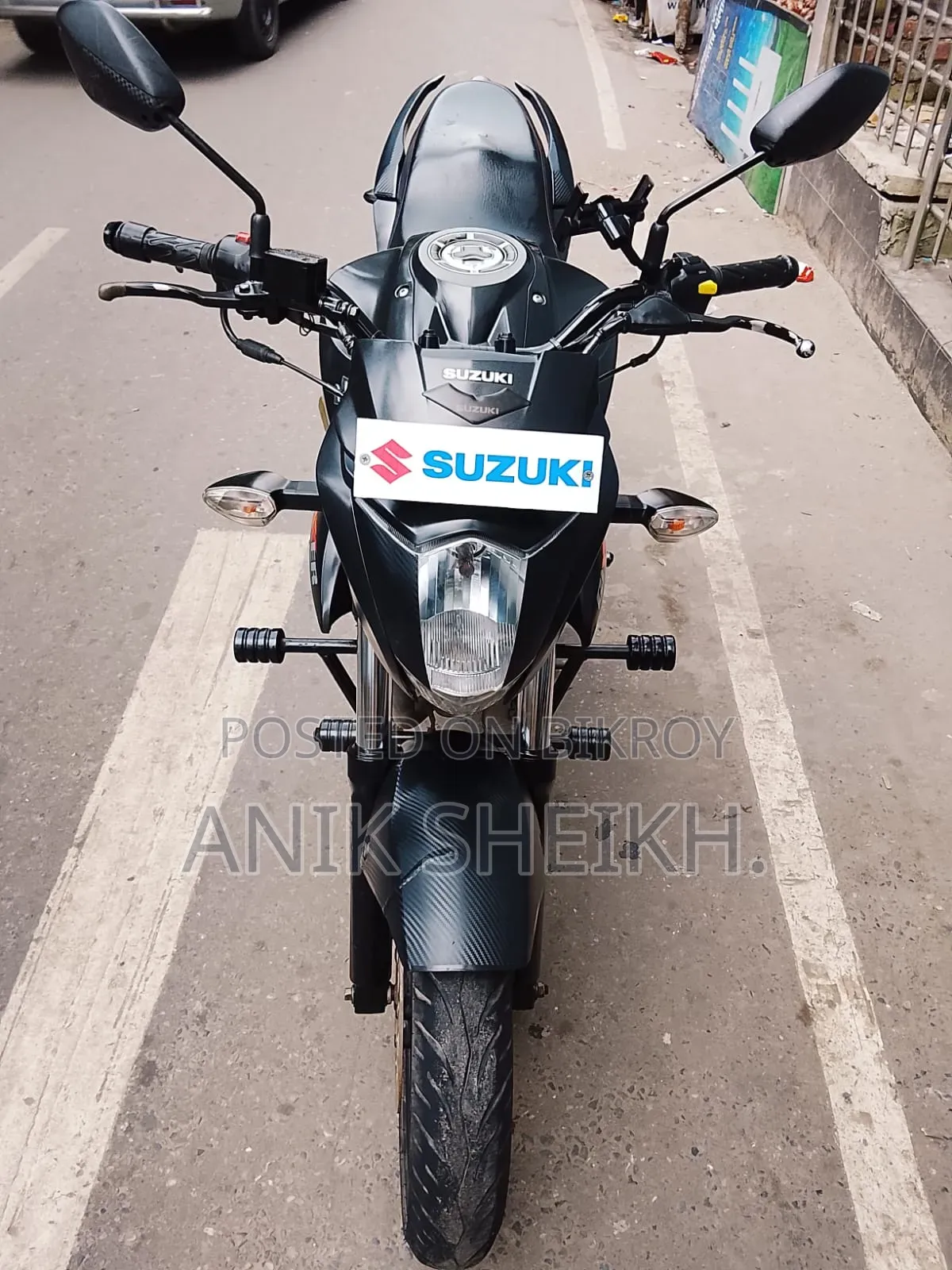 সুজুকি জিক্সার ২০২৩ ব্ল্যাক