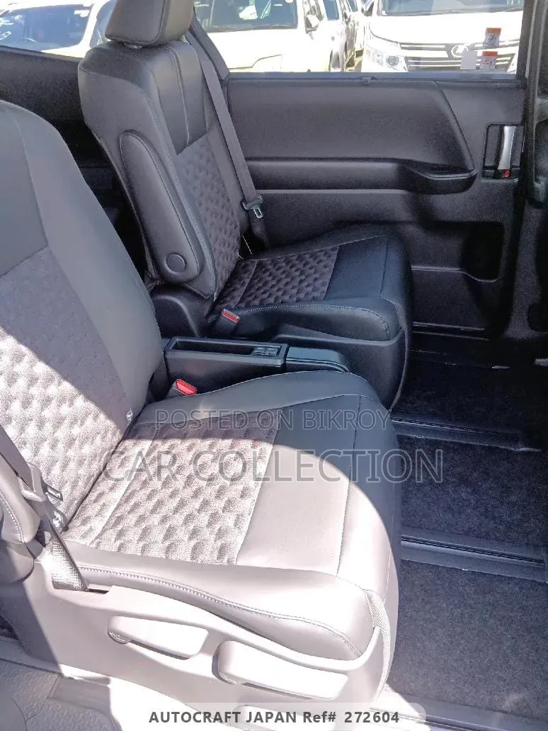 New Toyota Voxy 2026 Pearl