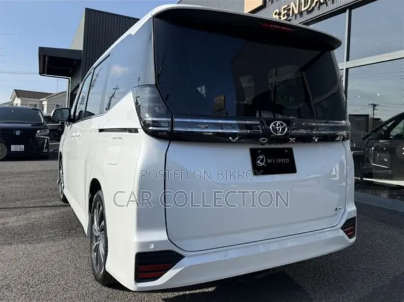 New Toyota Voxy 2026 Pearl