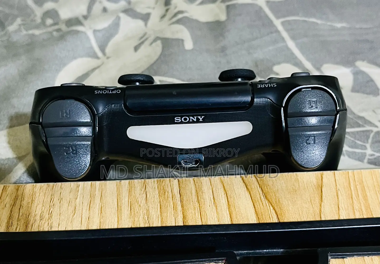 PS4 Controller (SONY Dualshock 4 Wireless Controller)