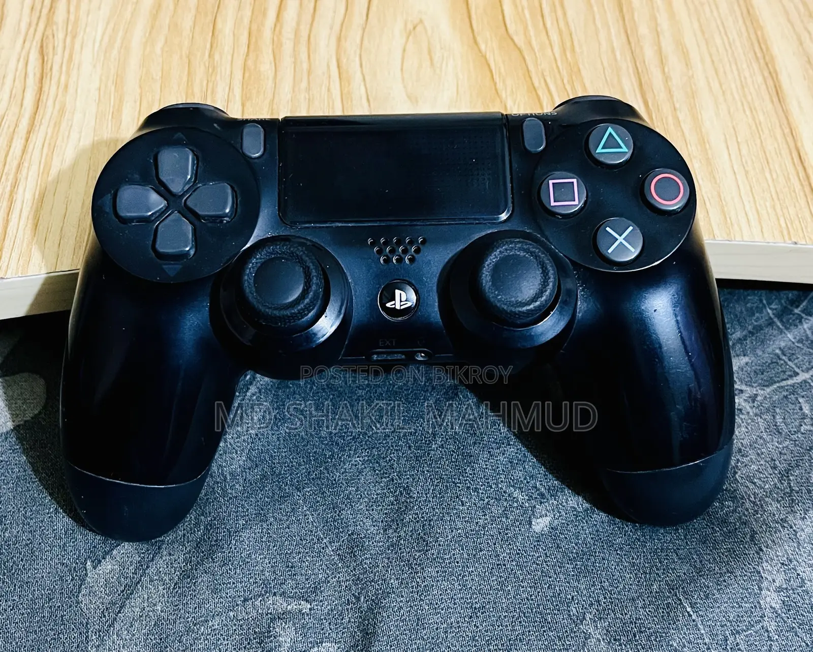 PS4 Controller (SONY Dualshock 4 Wireless Controller)
