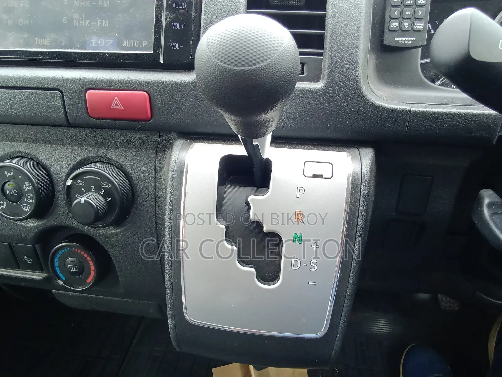 টয়োটা হাইএচ ২০২১ কালো