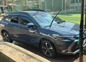 Toyota Corolla Cross LE 2025 Gray