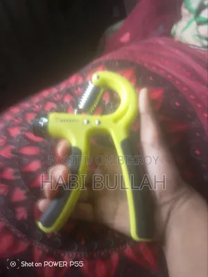 Hand grip for increasing hand strength or power