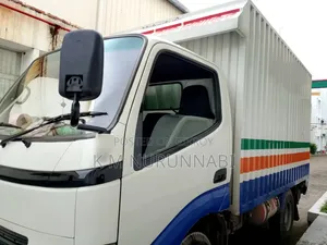 গ্যাস চালিত টয়োটা ডায়না ২০০৫ এর মডেল