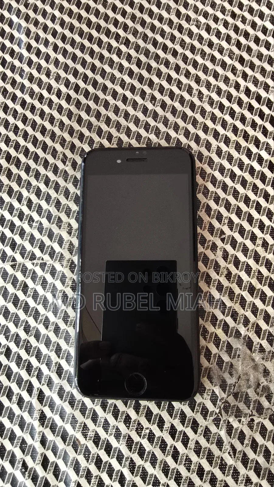 Apple iPhone SE (2022) 64 GB Black