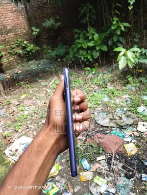 Vivo Y50 128 GB Blue