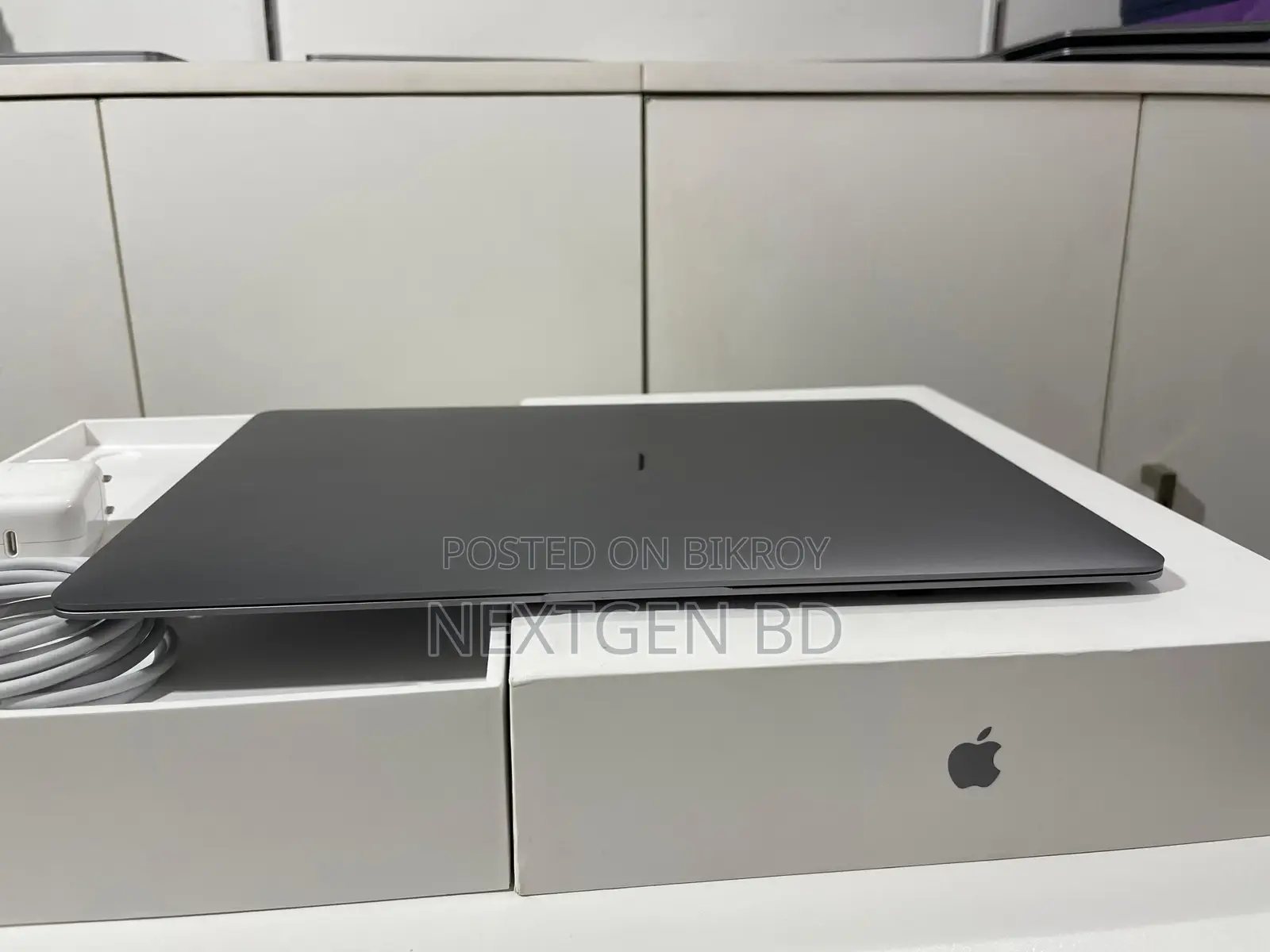 Laptop Apple MacBook Air 2018 8GB Intel Core i5 SSD 256GB