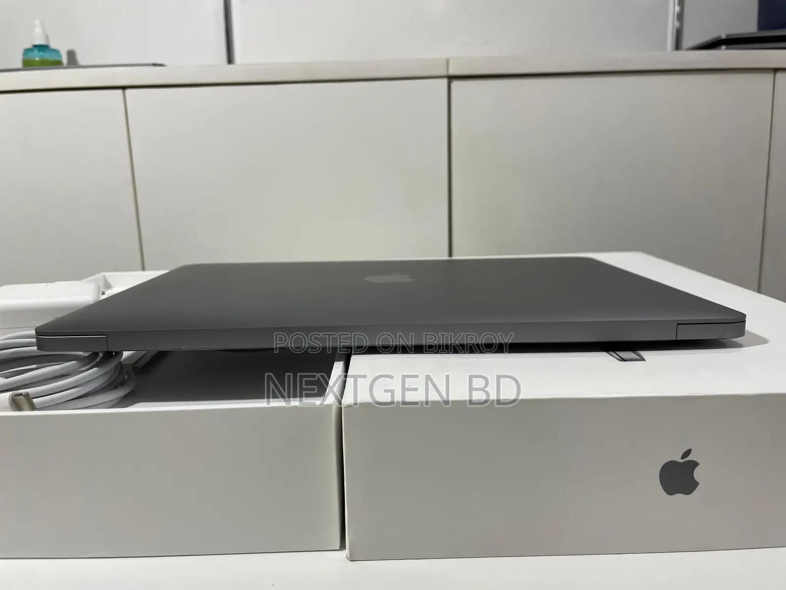 Laptop Apple MacBook Air 2018 8GB Intel Core i5 SSD 256GB
