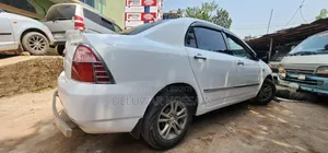 Toyota Corolla 2001 White