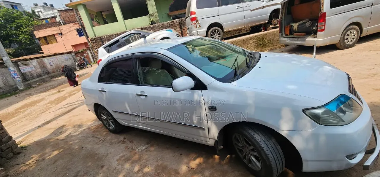 Toyota Corolla 2001 White
