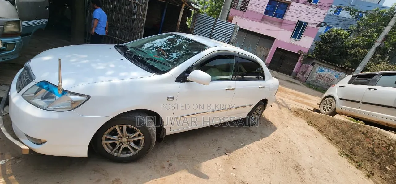 Toyota Corolla 2001 White