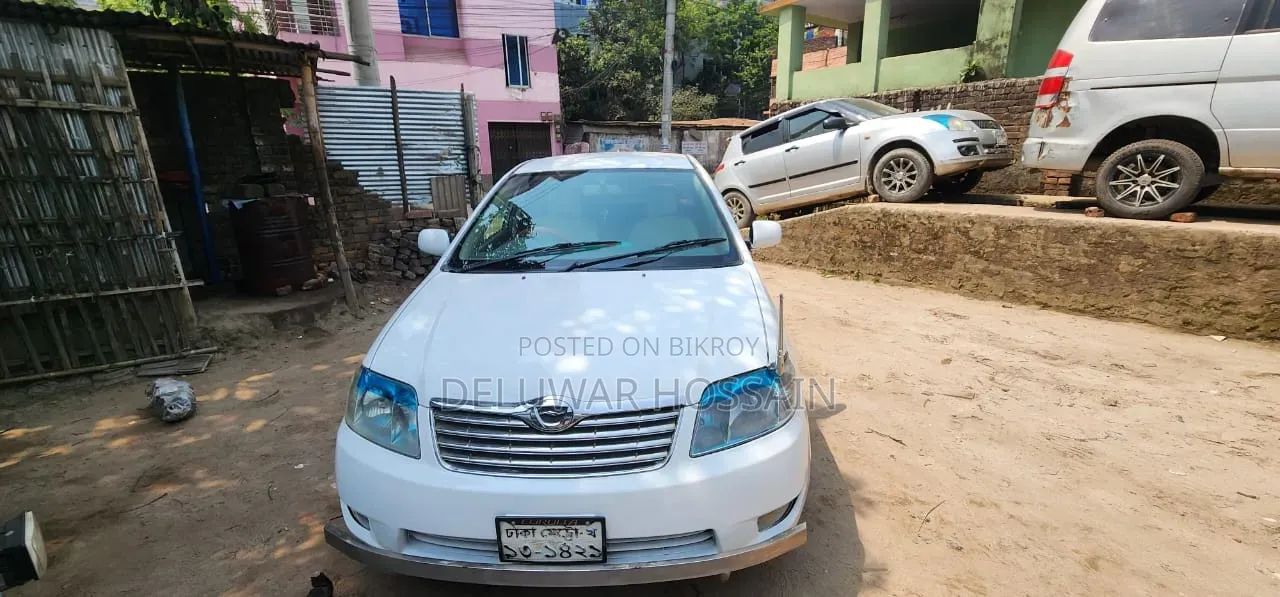 Toyota Corolla 2001 White