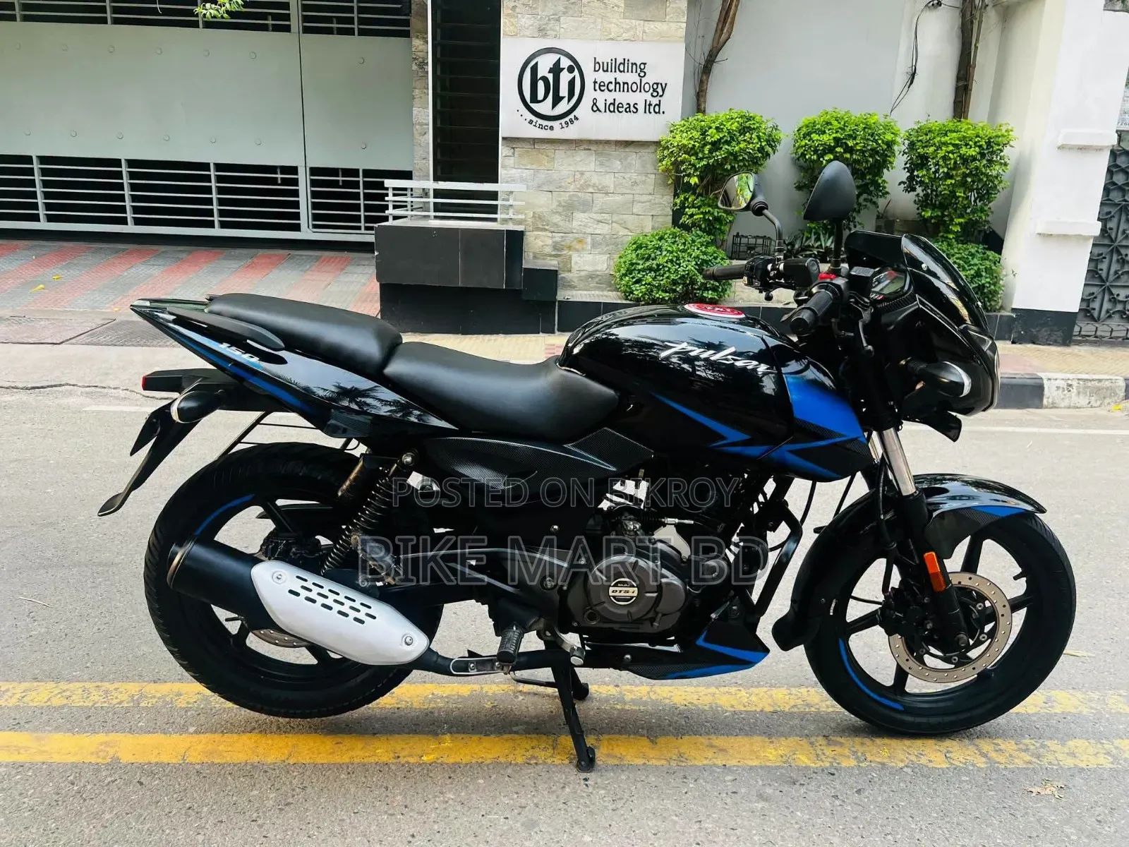 Bajaj Pulsar 150 2021 Blue