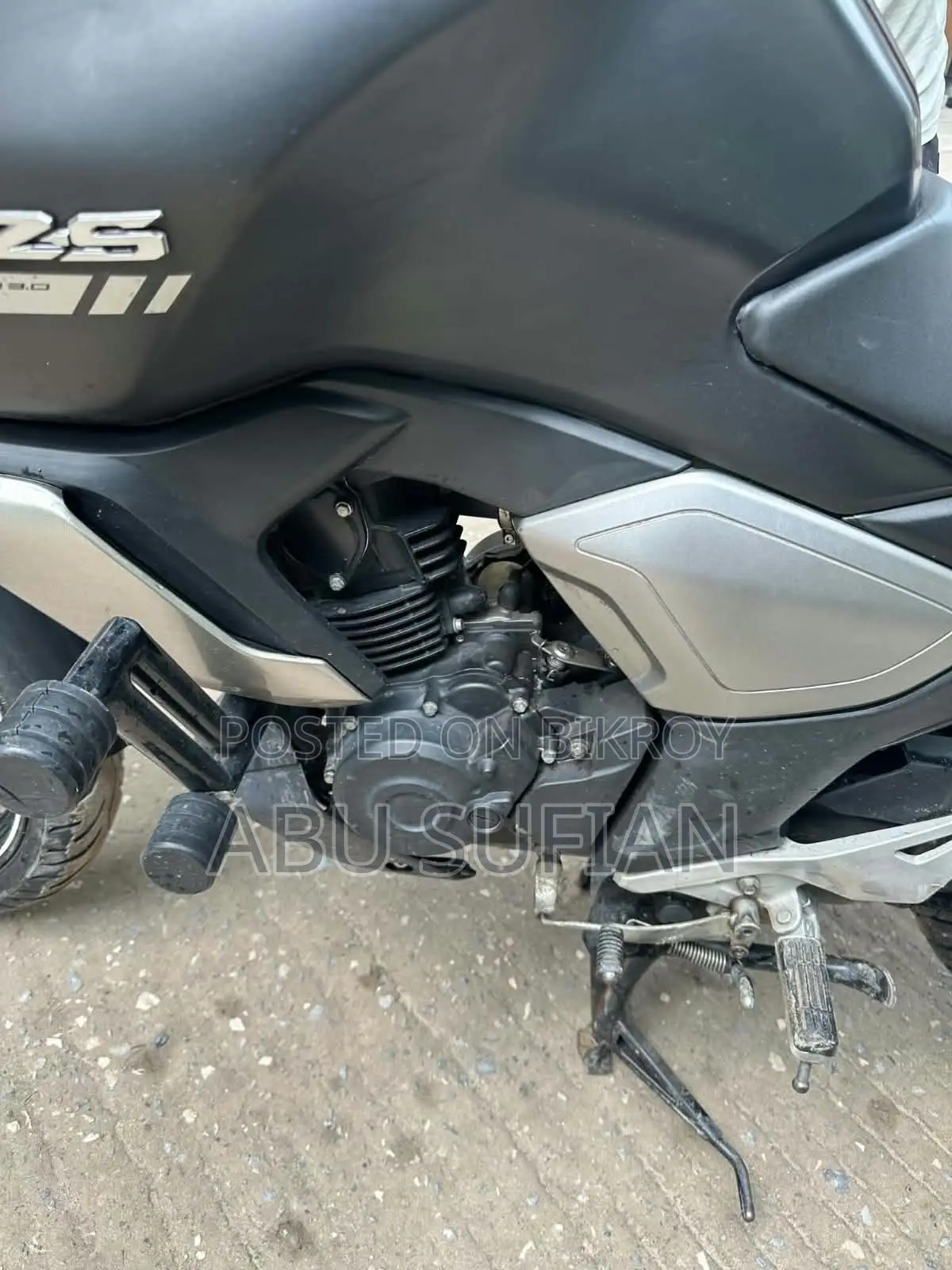 নতুন ইয়ামাহা এফজেডএস ভি৩ ২০২২ গ্রে
