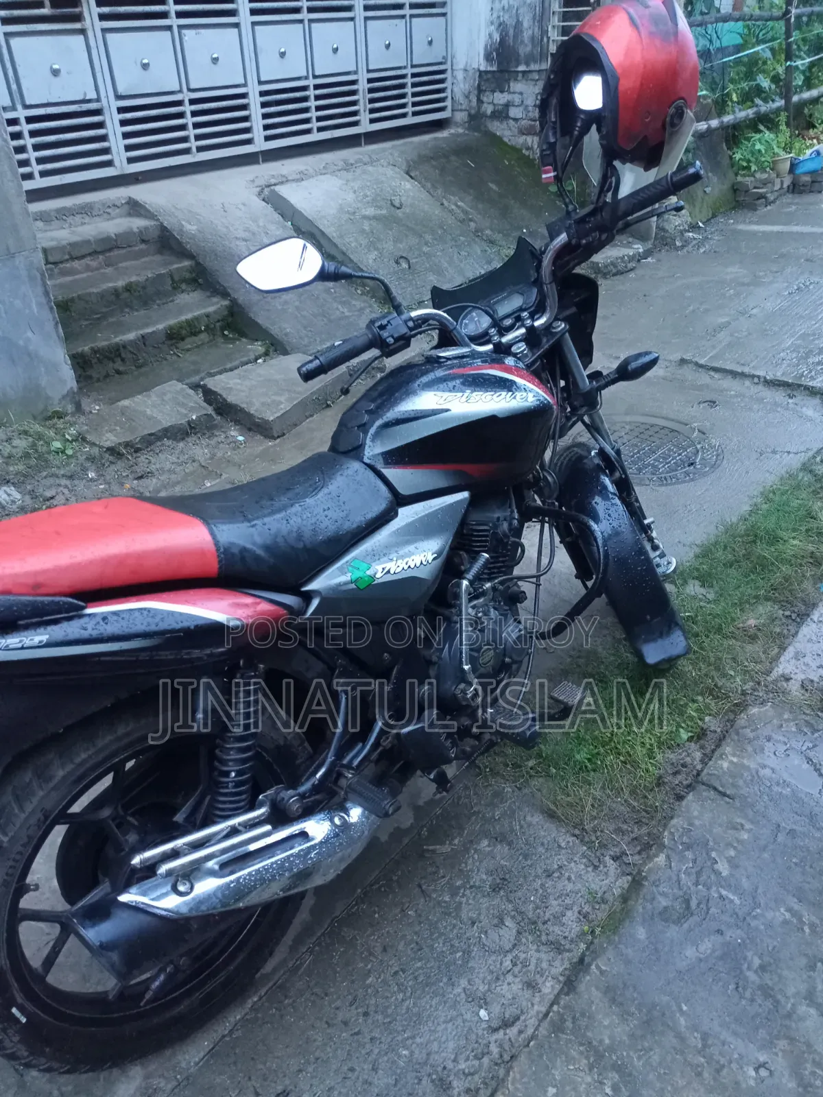 বাজাজ ডিসকভার ১২৫ ২০২০ ব্ল্যাক