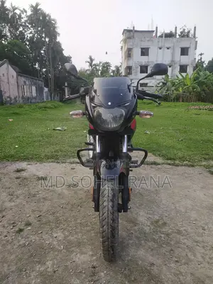 বাজাজ পালসার ১৫০ ২০২১ ব্ল্যাক