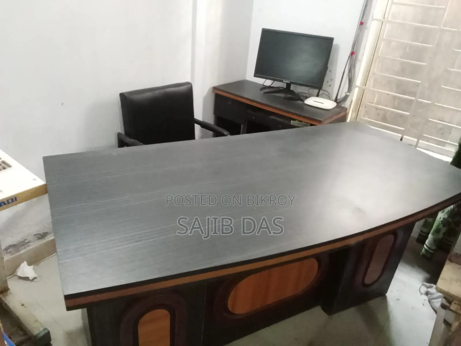 রিসিপশন টেবিল,  ফ্রেশ কন্ডিশন।